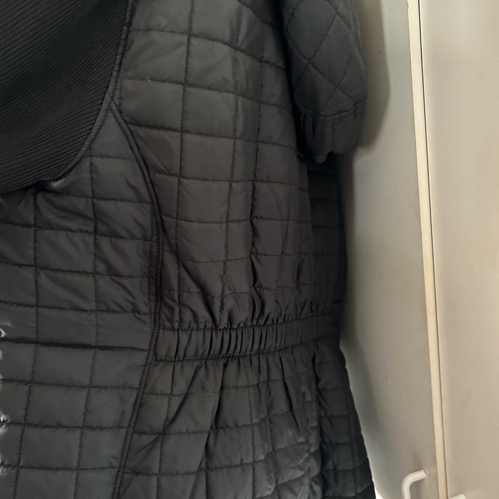 3xl black woman reebok jacket. In perfec condition used one time
